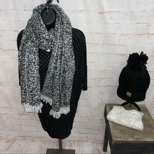 Cc boutique knit slouchy pompom beanie